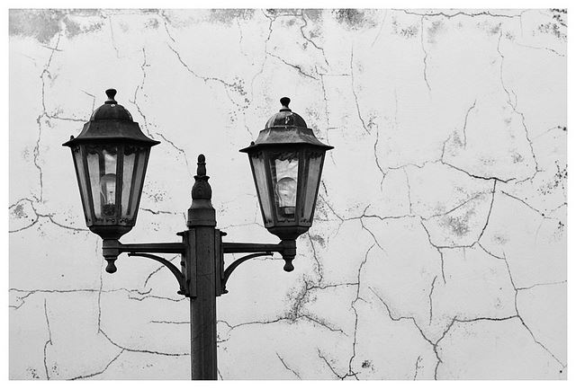 Cách xử lý vết nứt trên tường nhanh chóng dễ dàng